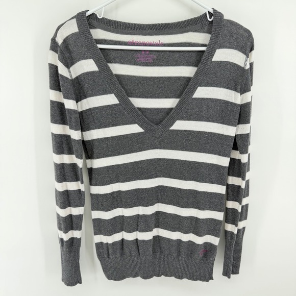 Aeropostale Sweaters - Aeropostale Womens Grey White Striped V-Neck Cotton Blend Sweater 9264FA12 M
